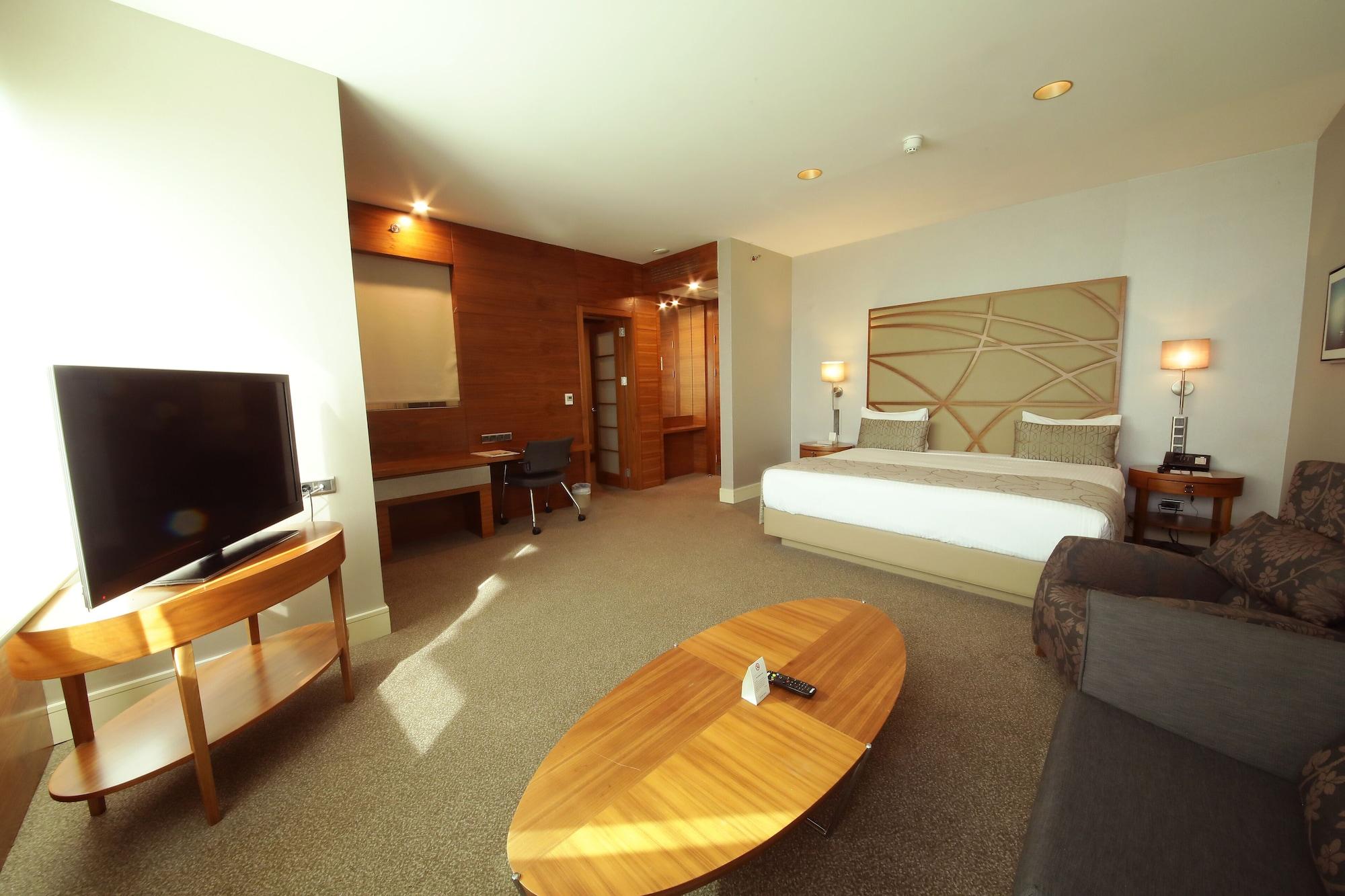 Cevahir Hotel Istanbul Asia Bagian luar foto A room at the hotel