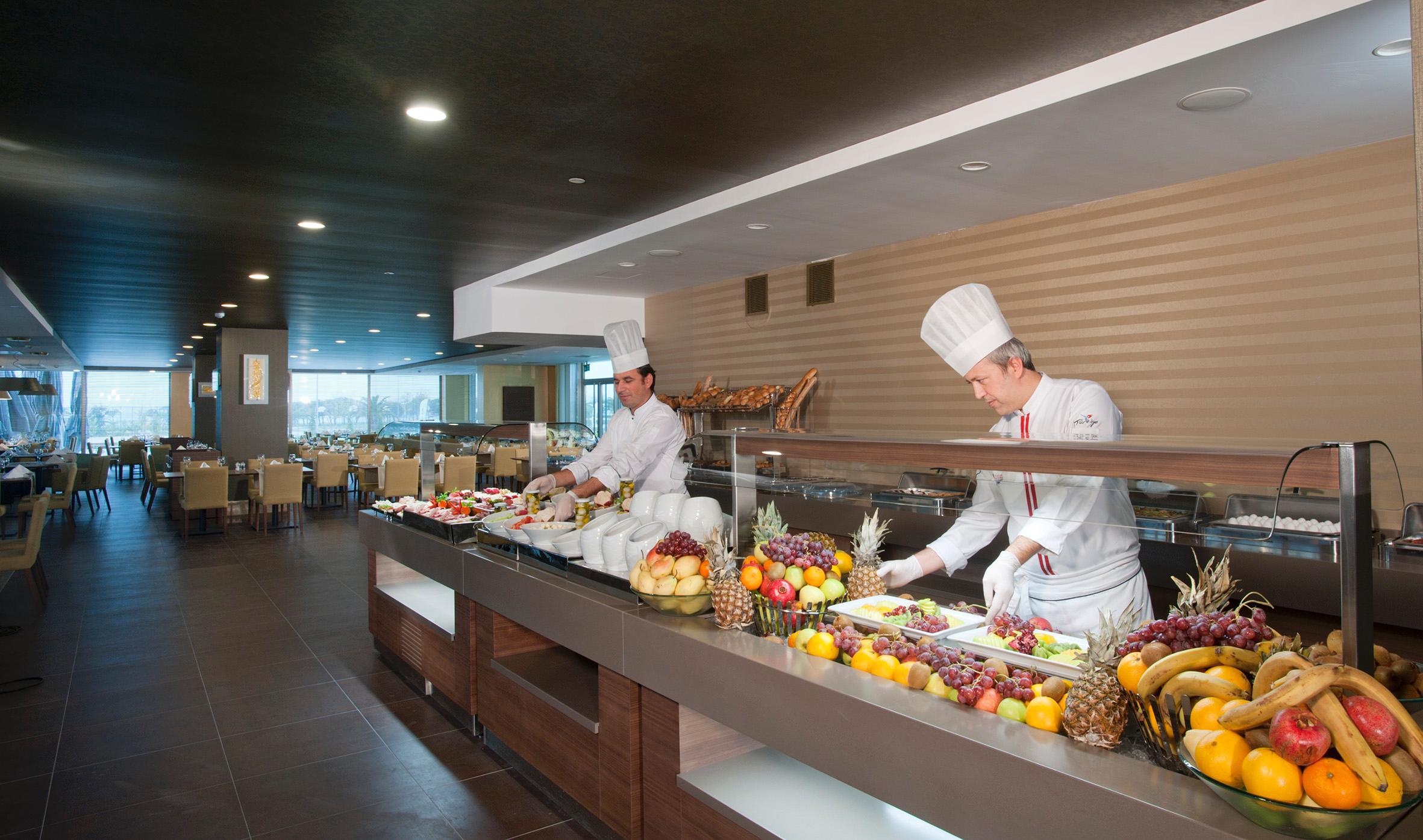 Cevahir Hotel Istanbul Asia Bagian luar foto Buffet at a hotel