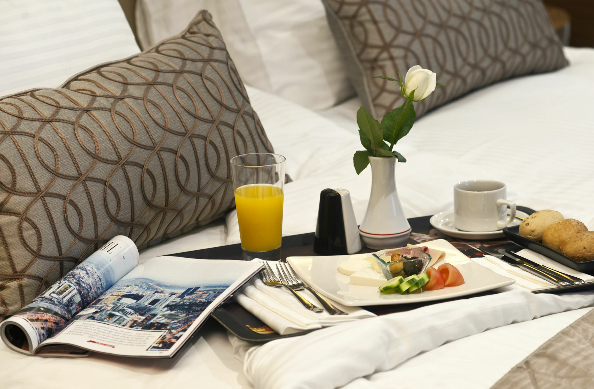 Cevahir Hotel Istanbul Asia Bagian luar foto Room service