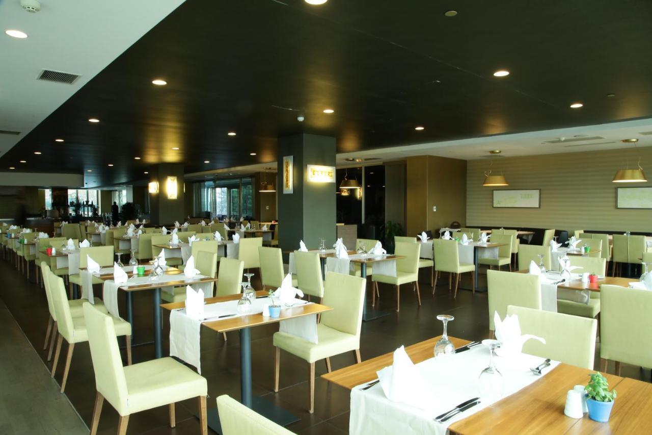 Cevahir Hotel Istanbul Asia Bagian luar foto The restaurant